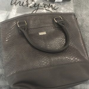New Thirty~One Paris purse